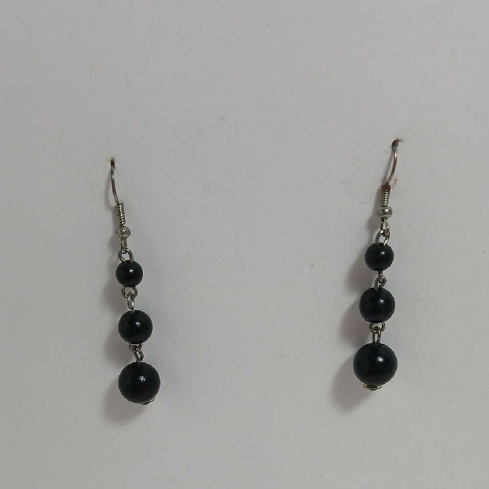 Elegant Black Dangle Earrings